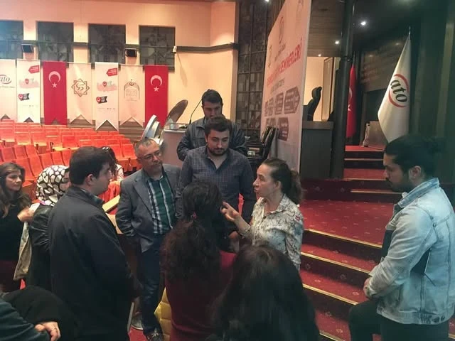 Seminer sonrası katılımcılarla