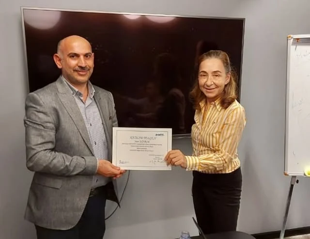 Certificate presentation at the Investment Incentive System training